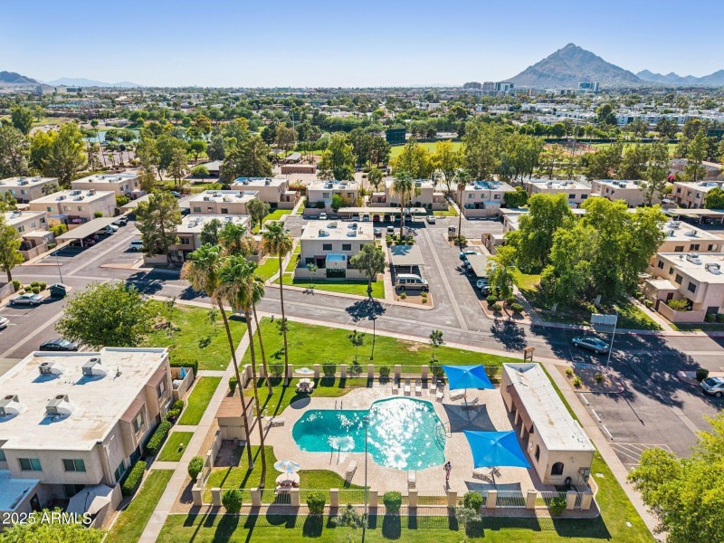50-web-or-mls-N 81st St-0907-915