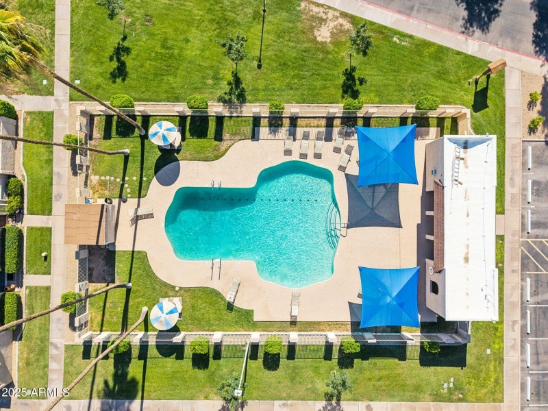 51-web-or-mls-N 81st St-0907-916