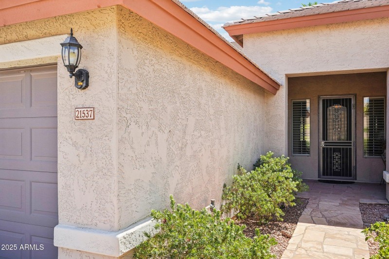 7-web-or-mls-N 85th Dr-S0907-007