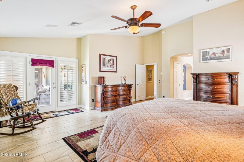 25-web-or-mls-N 85th Dr-S0907-025