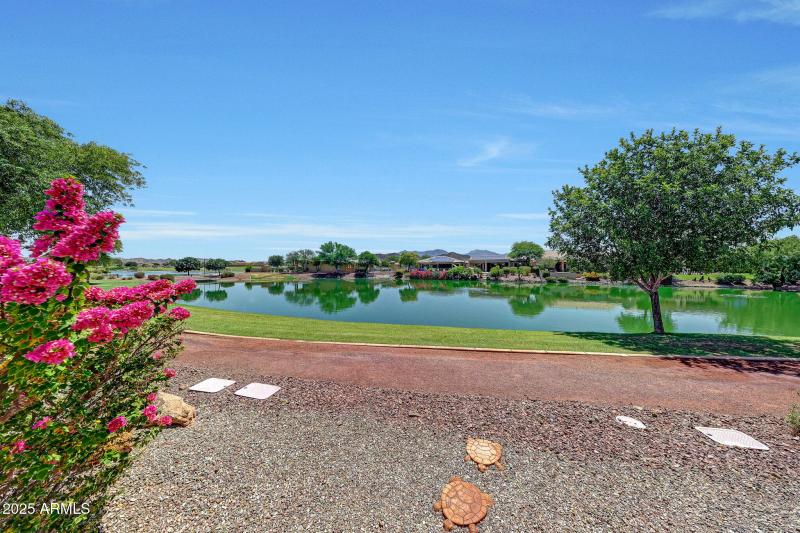 Water and Mountain Views!
