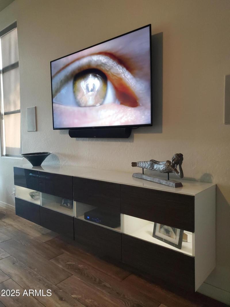 TV