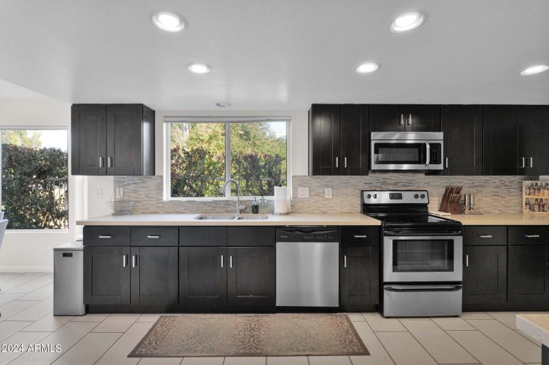 Open and bright kitchen