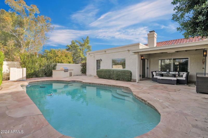 Wonderful relaxing pool