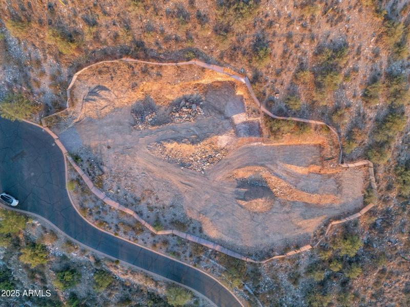 048_Overhead View