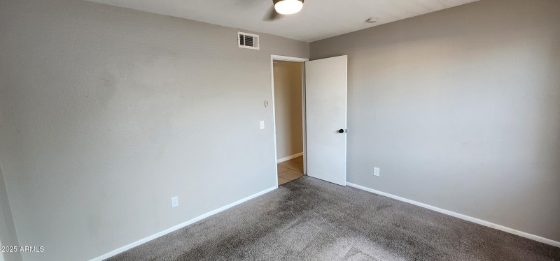 08 - Bedroom