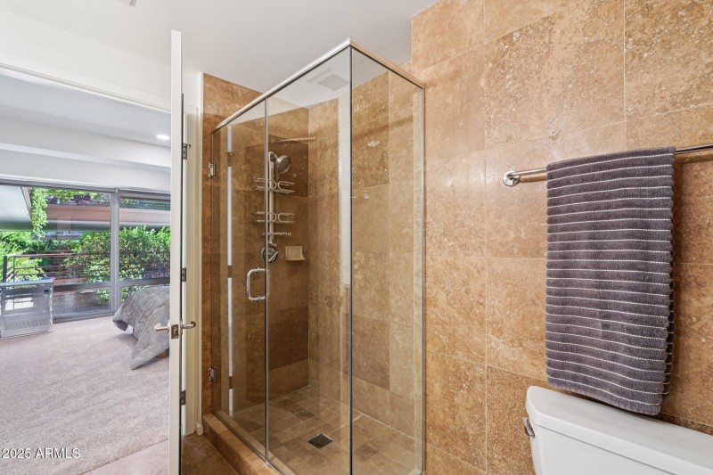 29-web-or-mls-E Rancho Vista Dr-S0807-02