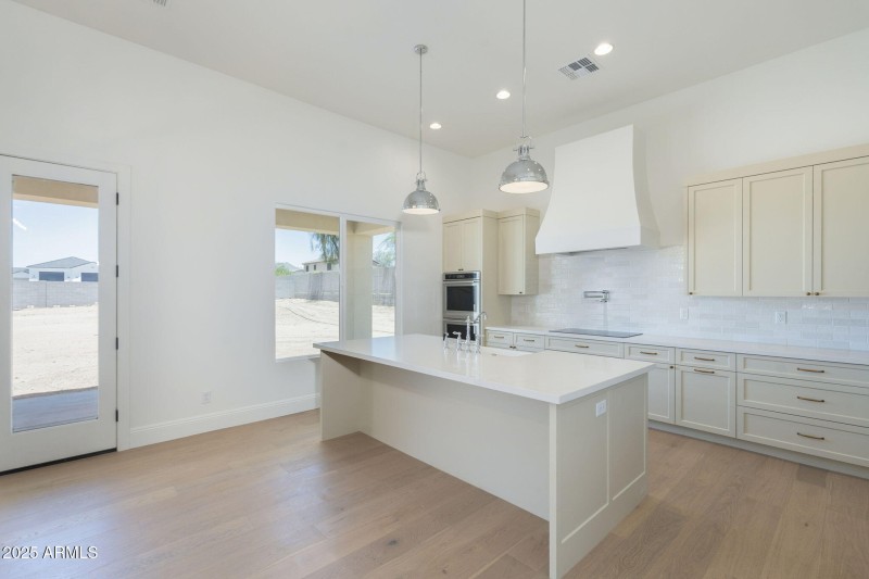 21-web-or-mls-77th-13