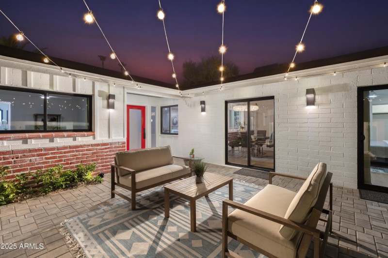 FRONT COURTYARD