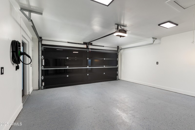 2 CAR GARAGE