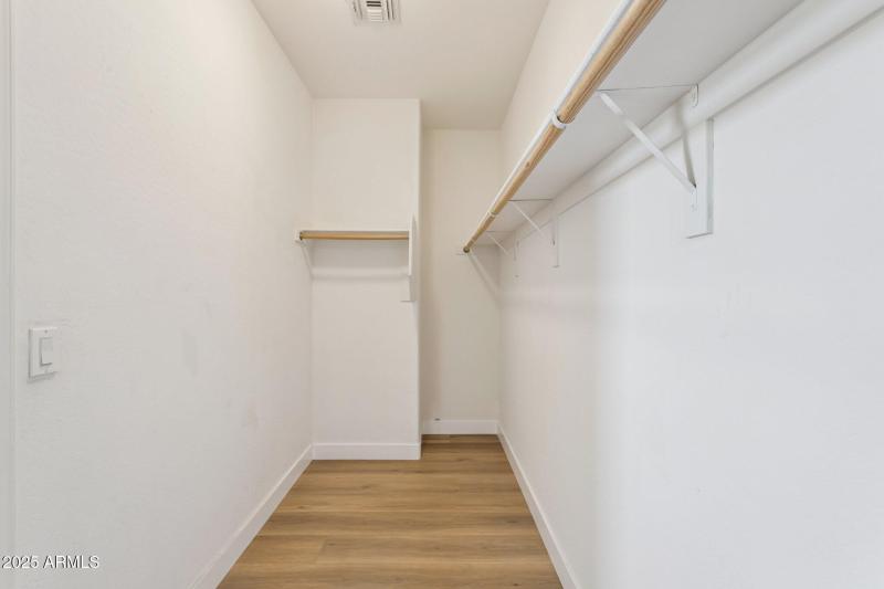 28-web-or-mls-2730-e-ellis-st