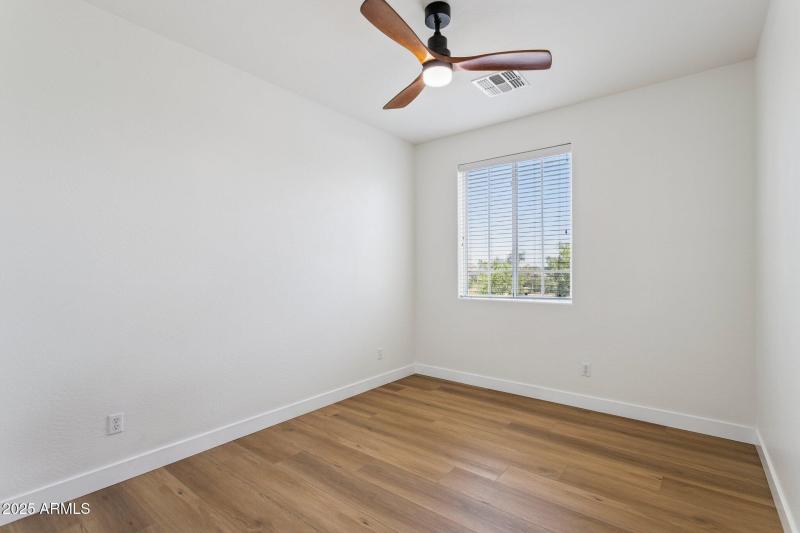 29-web-or-mls-2730-e-ellis-st