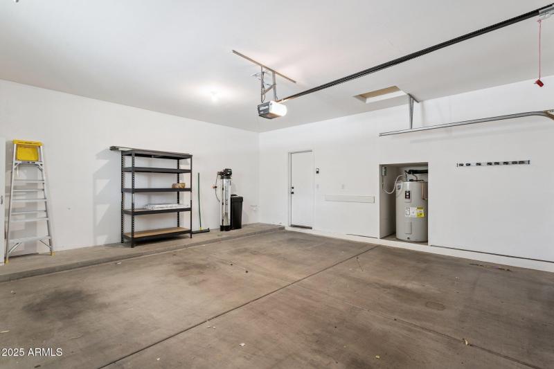 35-web-or-mls-2730-e-ellis-st