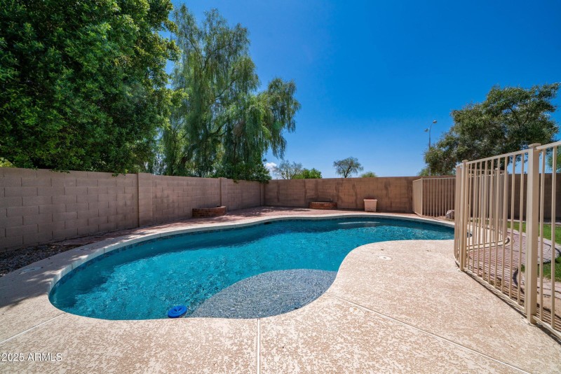 Pool2