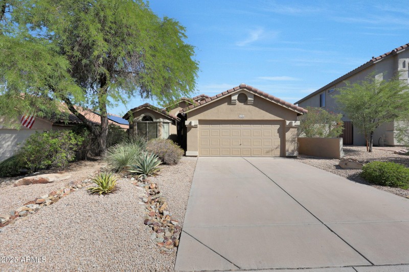 Welcome Home! 2 Car Garage
