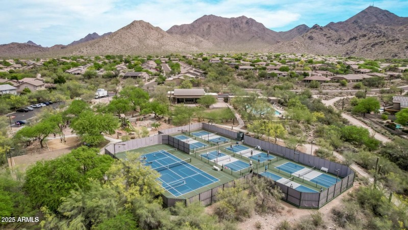 Tennis & Pickleball Courts