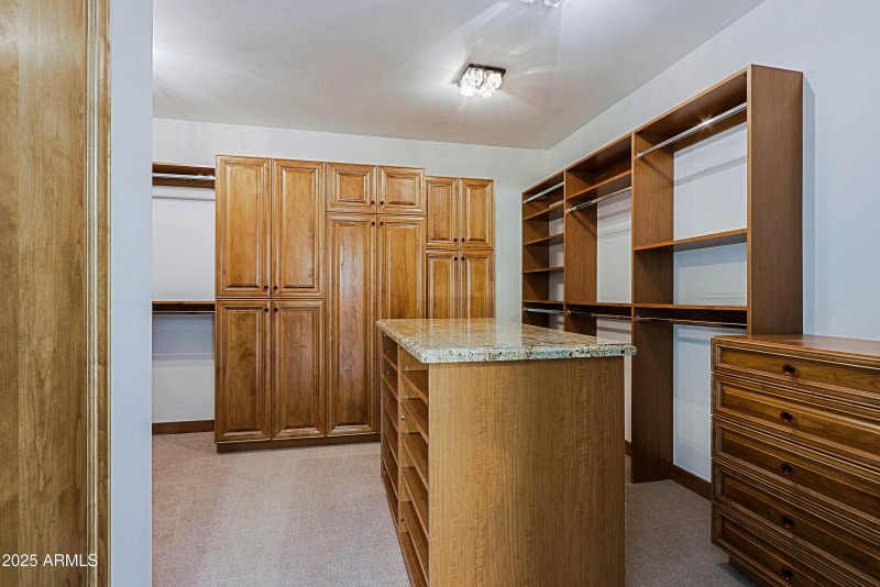 Master Closet 1 (1)