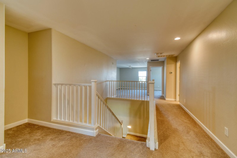 2721 E Dunbar Dr-16