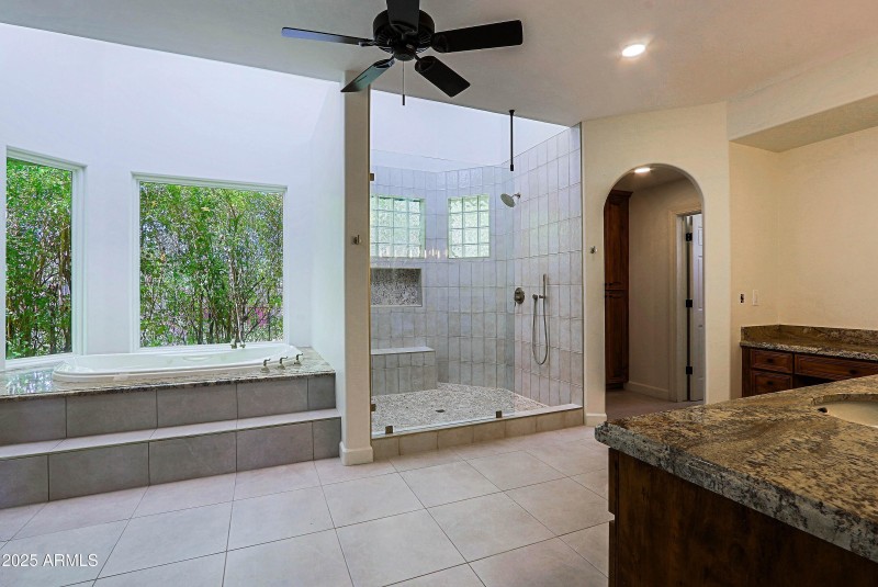 Master Bath 1 (1)