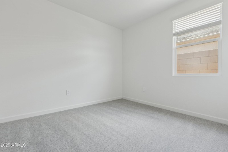 33-web-or-mls-10035-s-23rd-dr-lot-5