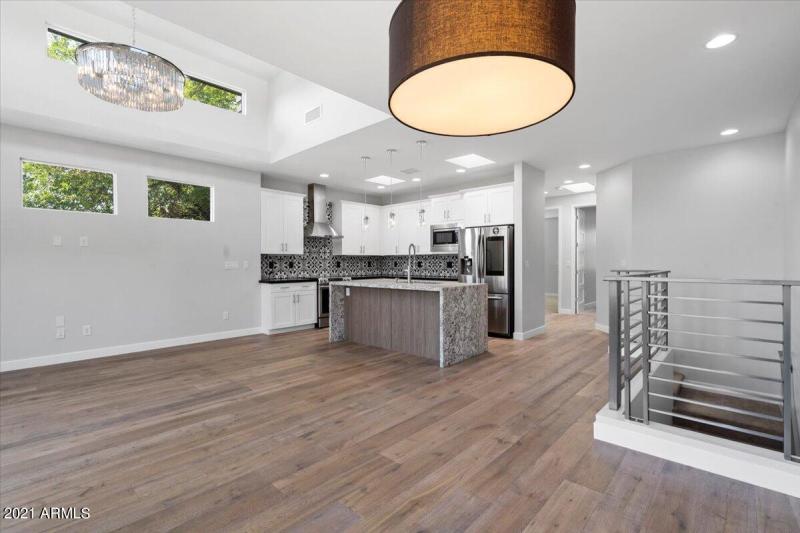 16-Dining Area to Kitchen