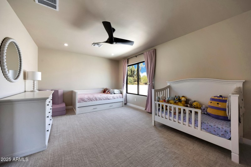 Guest bedroom 2