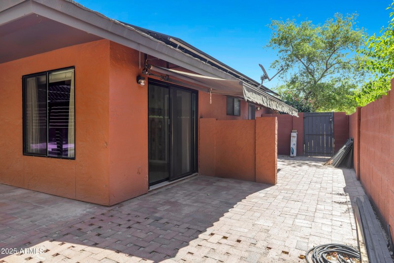 2518 S Forest Ave-60