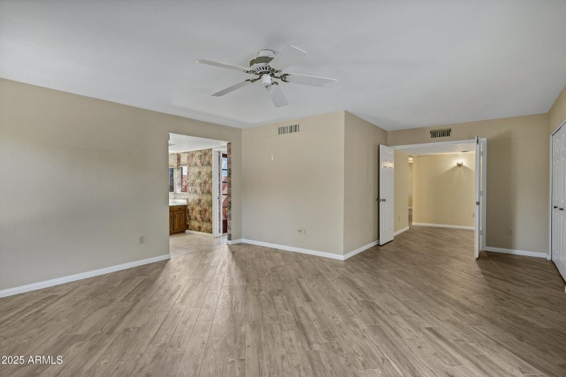 2518 S Forest Ave-39