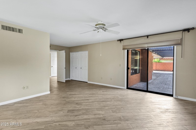 2518 S Forest Ave-38