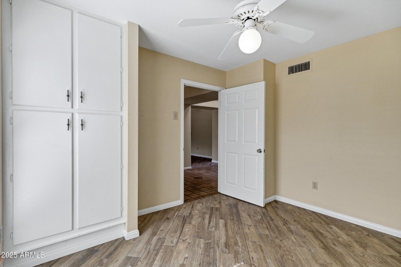 2518 S Forest Ave-20