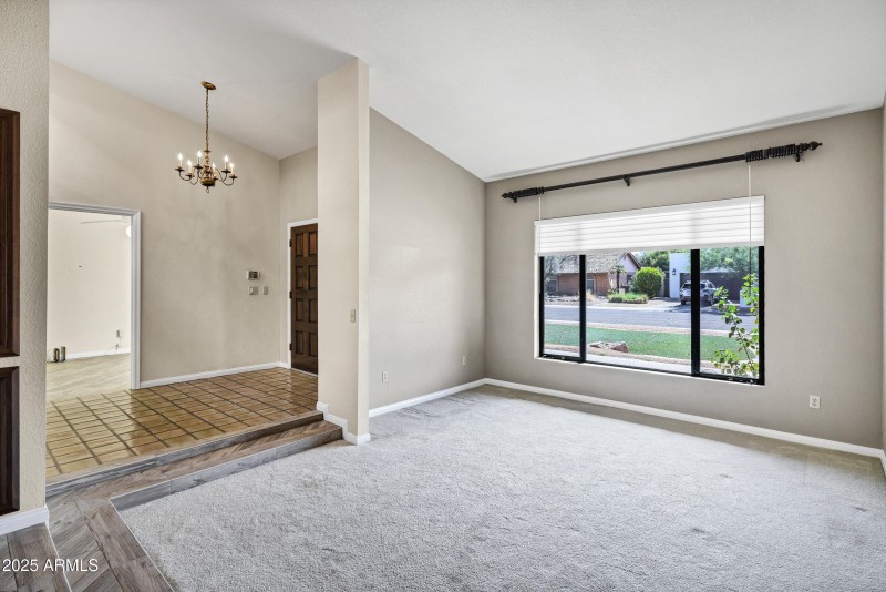 2518 S Forest Ave-11