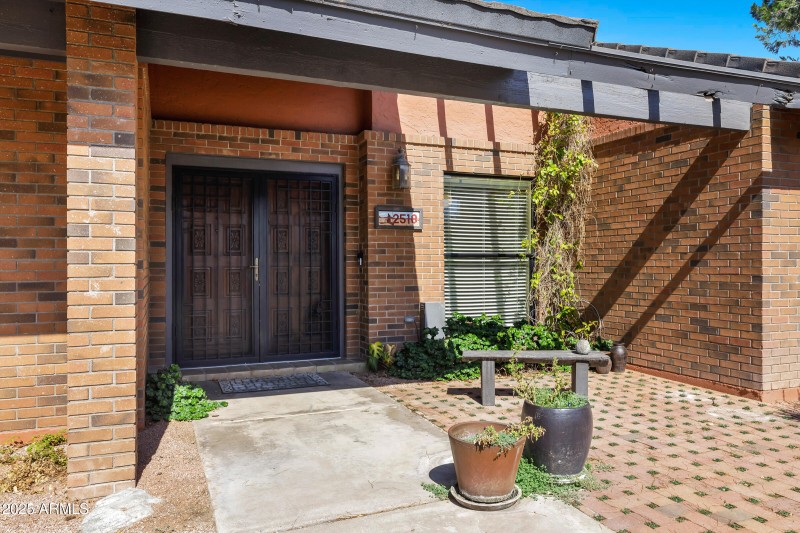 2518 S Forest Ave-4