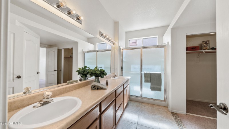 Interior - 2389 Locksley Dr-14