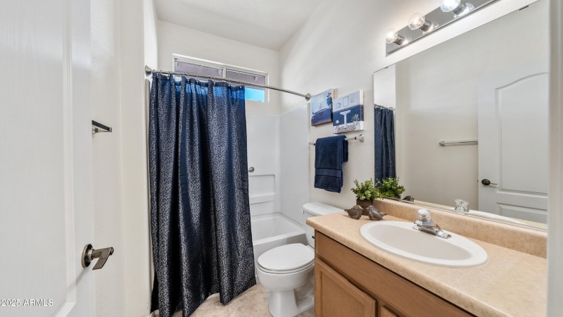 Interior - 2389 Locksley Dr-19