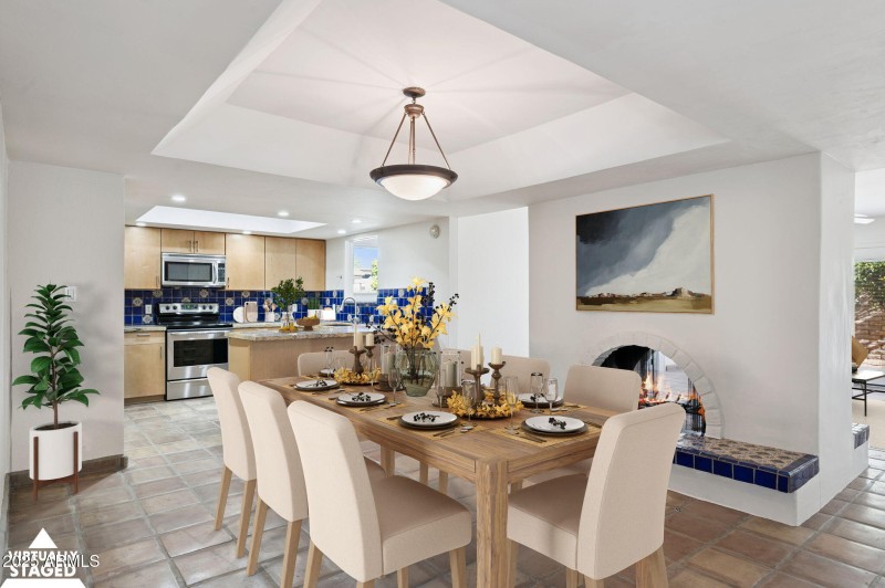 Dining & Kitchen