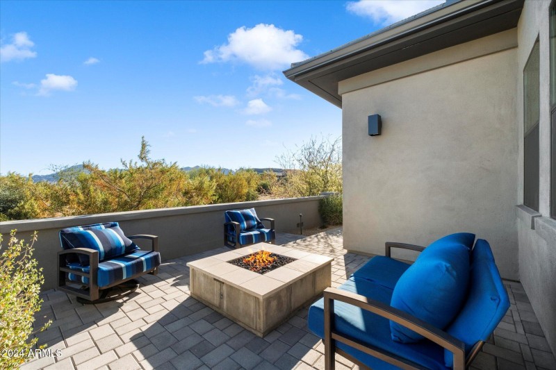 Front Sitting area near Casita