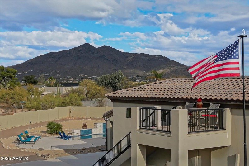 43-Observation Deck & Black Mountain