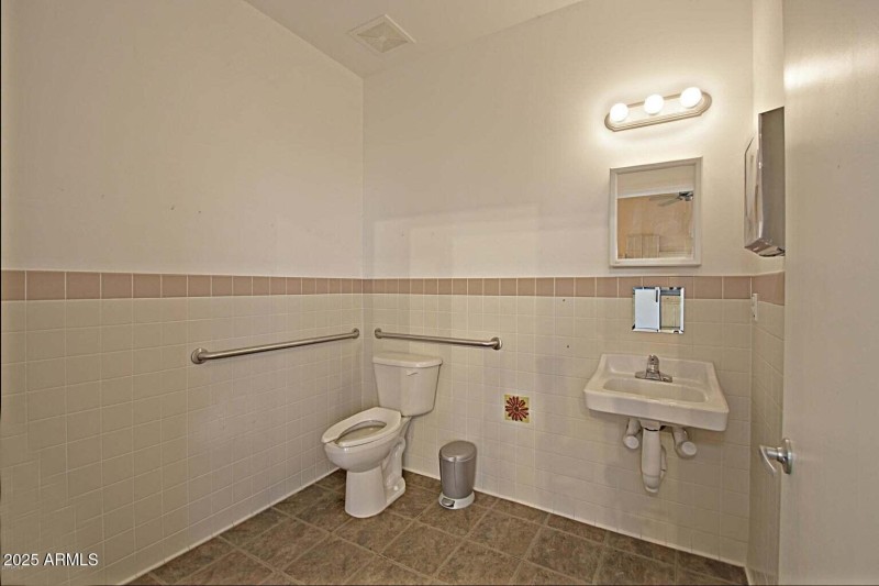 Powder Room2