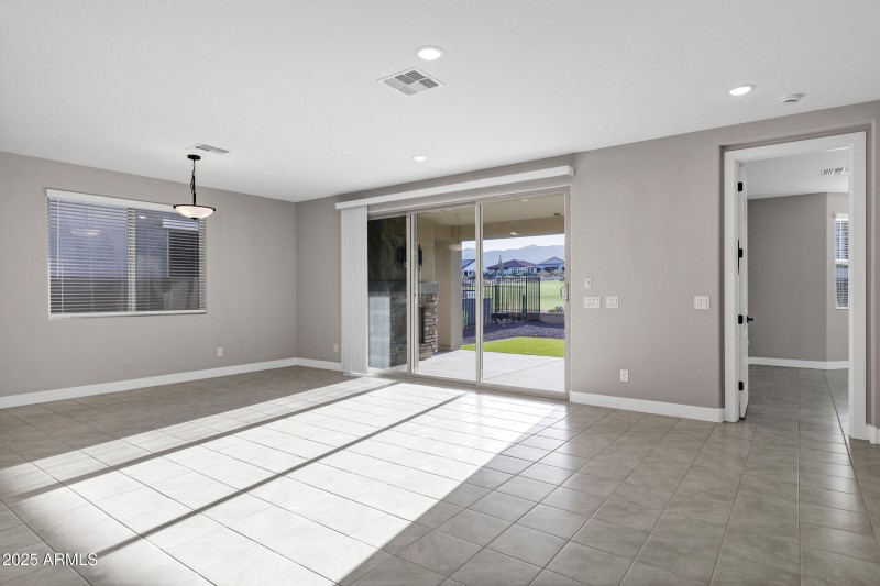5894 N 206th Ln-12