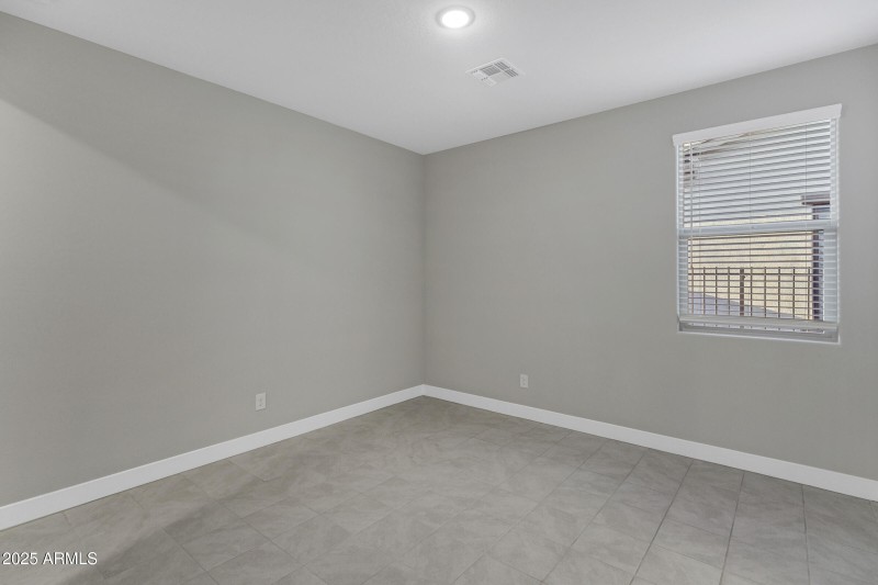 5894 N 206th Ln-25