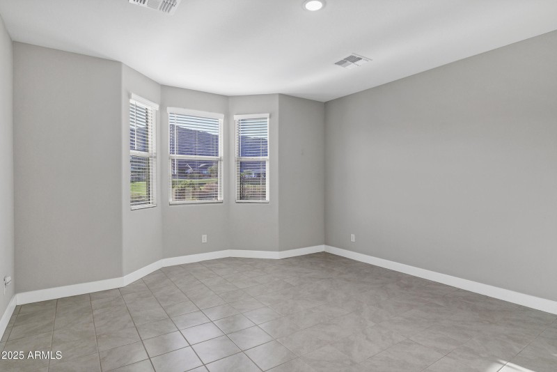 5894 N 206th Ln-28