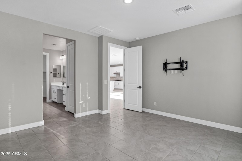 5894 N 206th Ln-29
