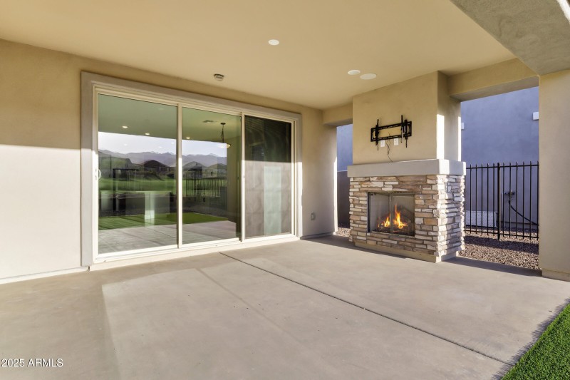 5894 N 206th Ln-40