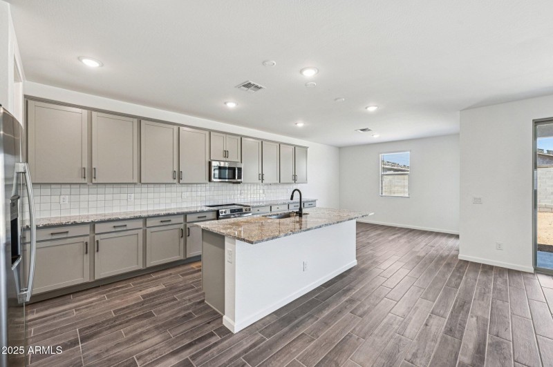 8-web-or-mls-W Cheryl Dr-S1107-008