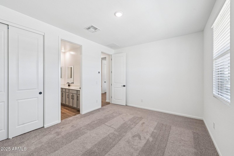 13-web-or-mls-W Cheryl Dr-S1107-013