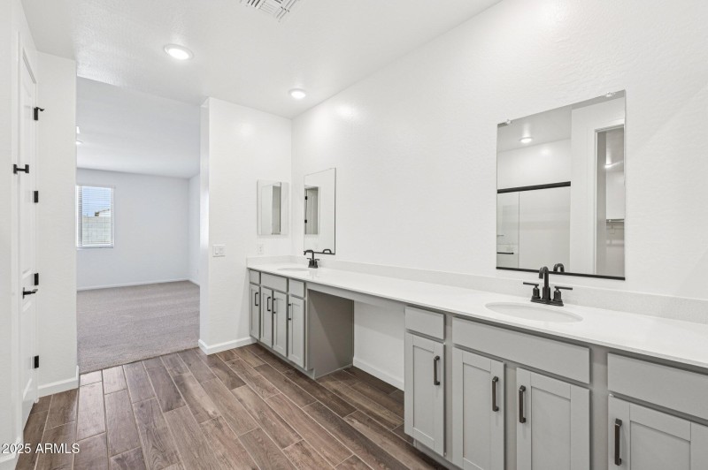 25-web-or-mls-W Cheryl Dr-S1107-025