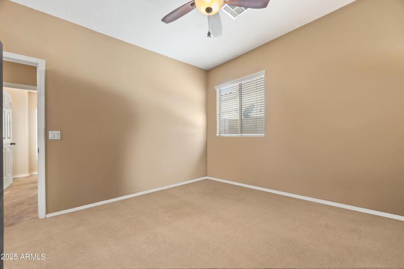 Bedroom/Office