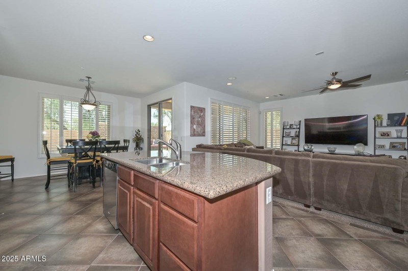 Kitchen-Breakfast Room