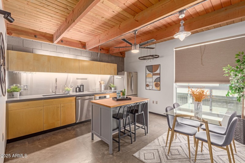 Urban Kitchen