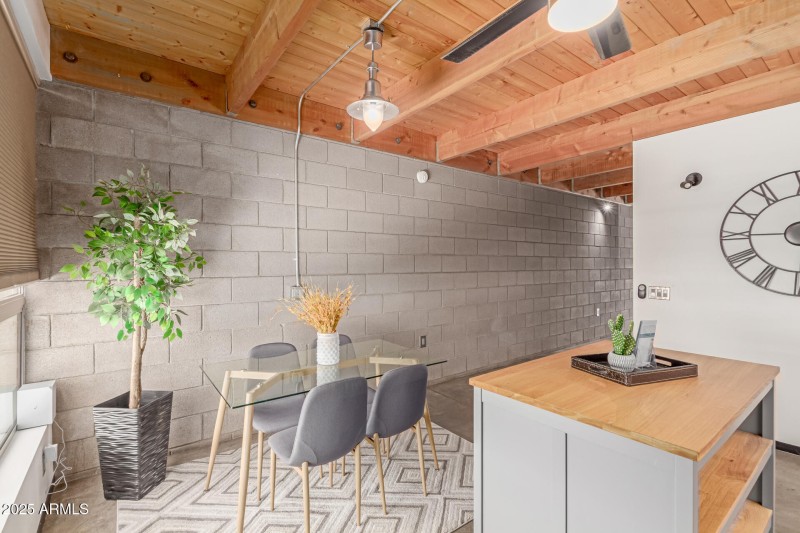 Eat in kitchen